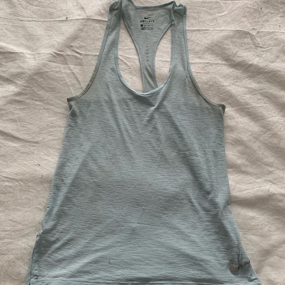 Nike lightweight workout cami